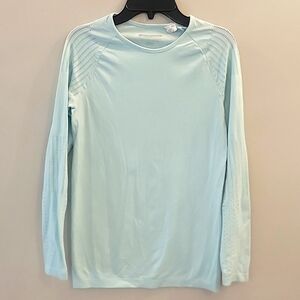 Forever 21 light teal blue long sleeve top size med. Eyelet sleeves